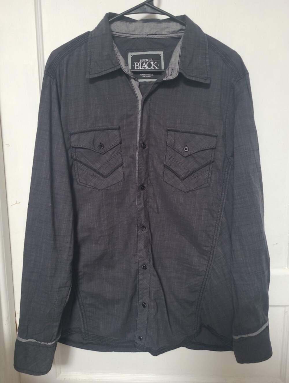 Buckle Black Gray Standard Fit Lightweight Button Down Shirt Large